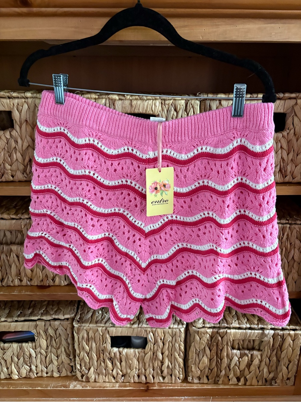 entro Pink & White Crochet Wave Mini Skirt